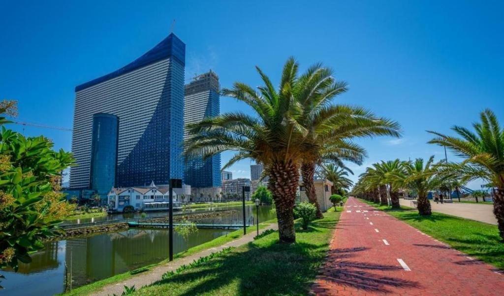 Orbi City In Batumi Bagian luar foto